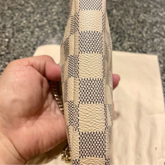 LOUIS VUITTON AZUR MINI POCHETTE - Picture 7 of 10